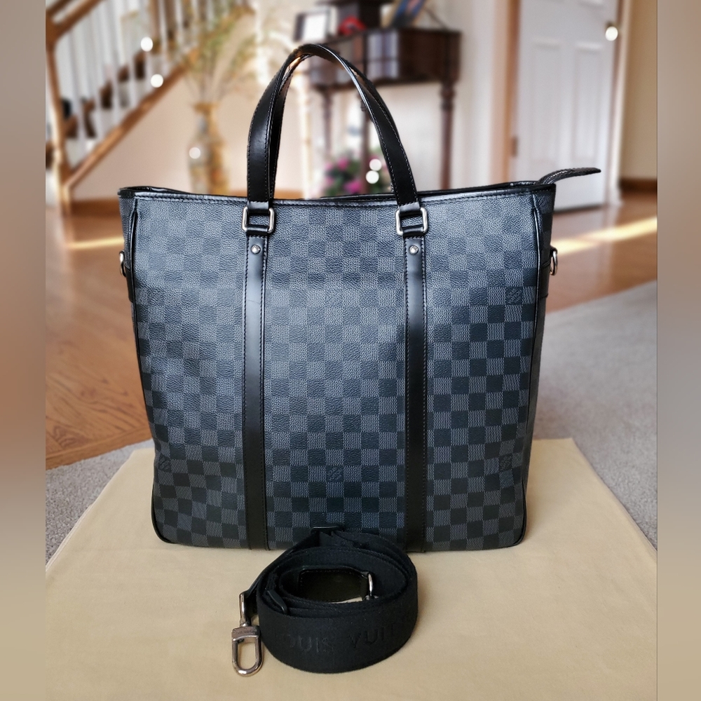Louis Vuitton Tadao Damier Graphite Messenger/Laptop Bag